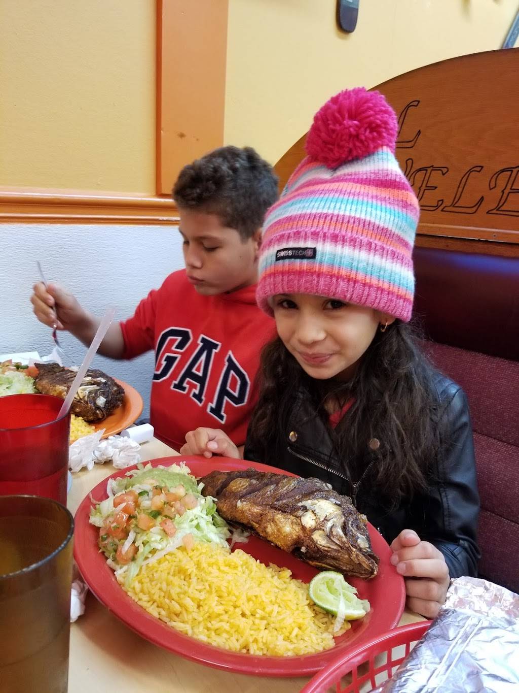 El Velero Seafood & Mexican | restaurant | 768 Sandtown Rd SW, Marietta, GA 30008, USA | 7707958360 OR +1 770-795-8360