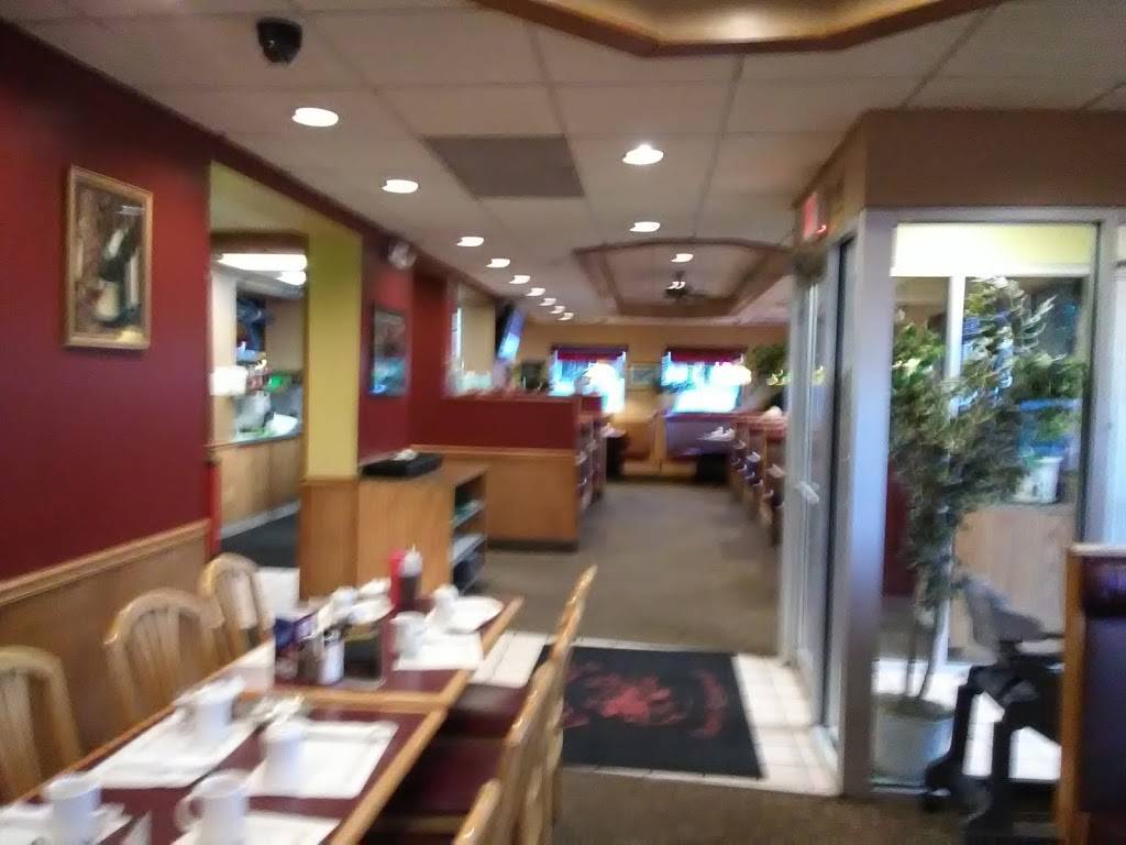 Demetrios Family Restaurant | restaurant | 7851 Broadview Rd, Seven Hills, OH 44131, USA | 2164474444 OR +1 216-447-4444