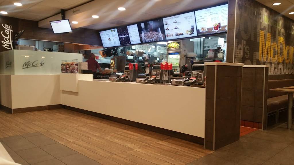 McDonalds | cafe | 4860 Santa Rosa Rd, Camarillo, CA 93012, USA | 8054849616 OR +1 805-484-9616