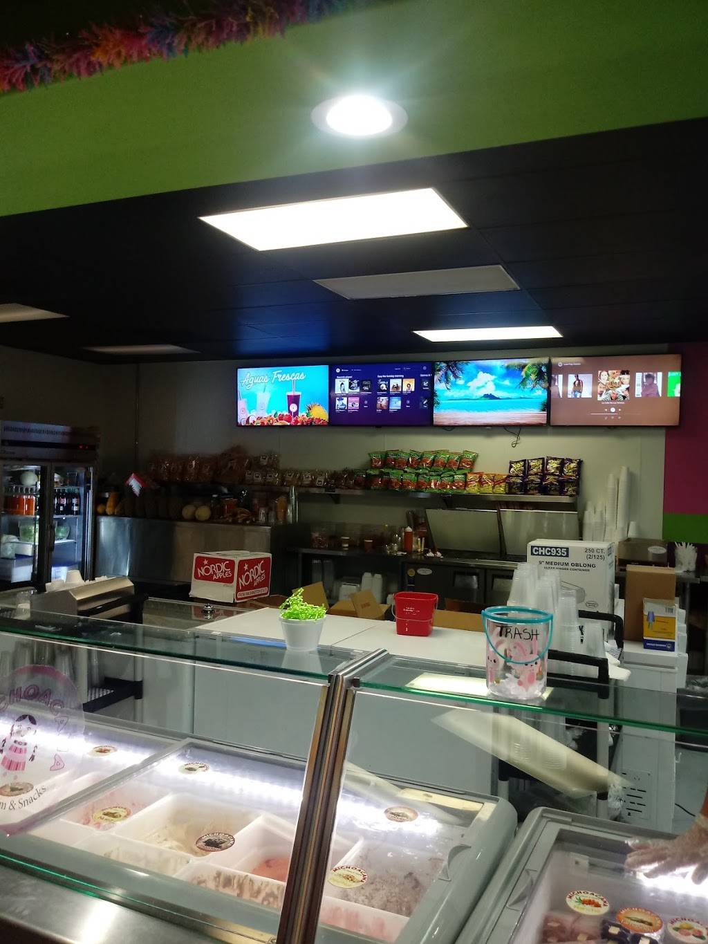 La Michoacana Ice Cream & Snacks | restaurant | 980 Bloomington Ave suite d, Bloomington, CA 92316, USA | 9518472545 OR +1 951-847-2545