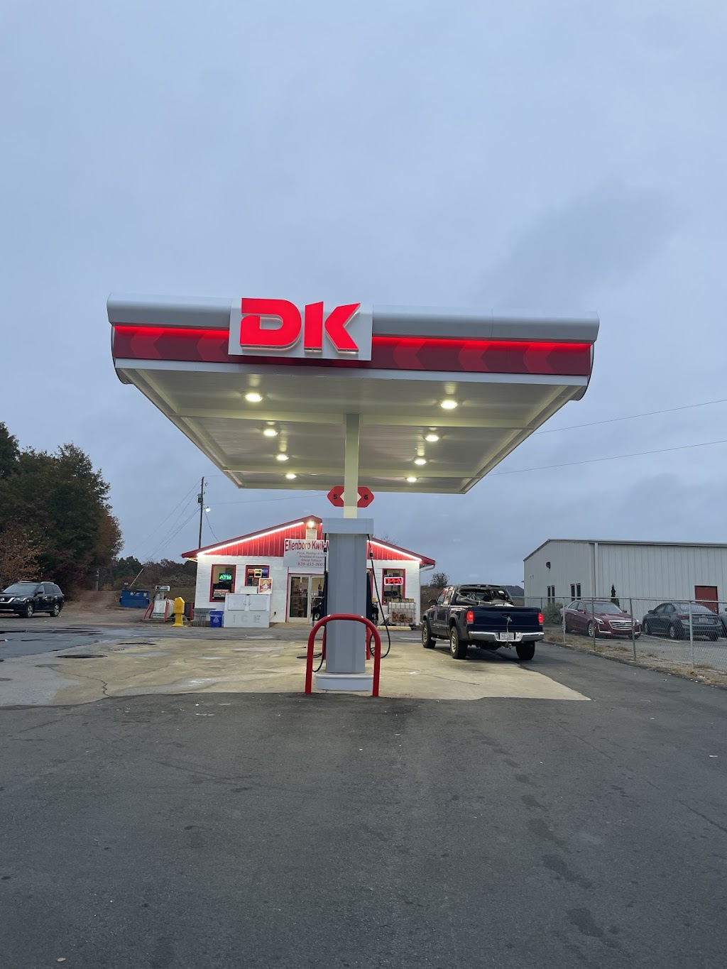 Ellenboro Kwik Mart | meal takeaway | 1031 Ellenboro Henrietta Rd, Ellenboro, NC 28040, USA | 8284530007 OR +1 828-453-0007