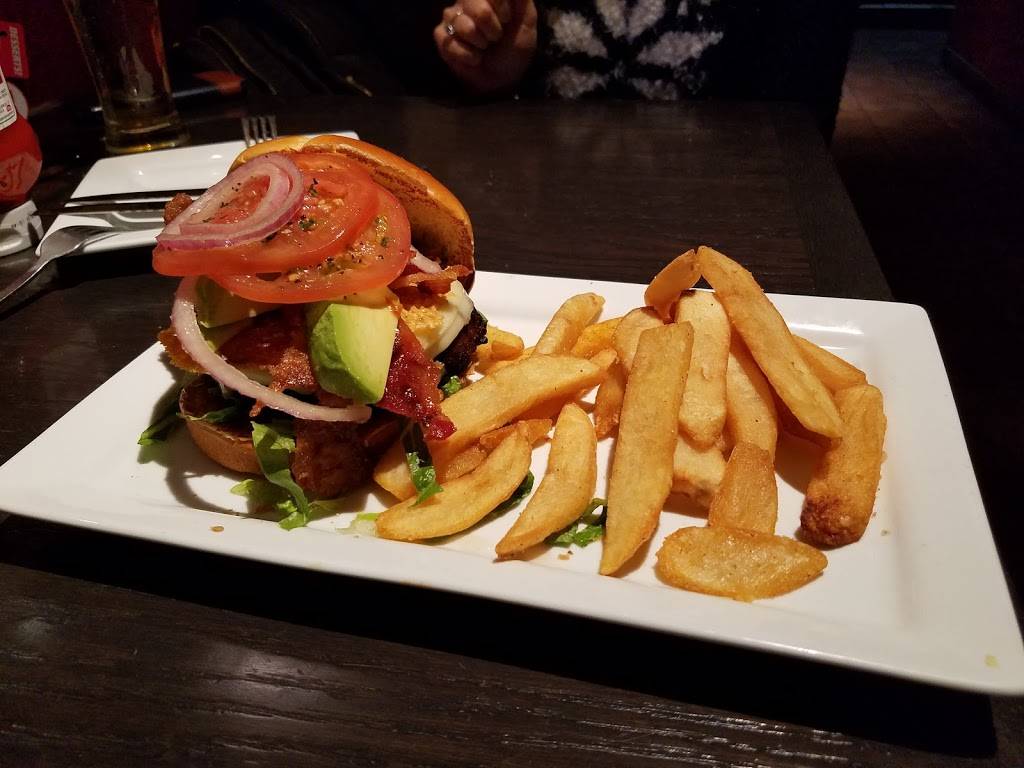 Red Robin Gourmet Burgers and Brews | restaurant | 8200 Perry Hall Blvd #2425, Baltimore, MD 21236, USA | 4109331768 OR +1 410-933-1768