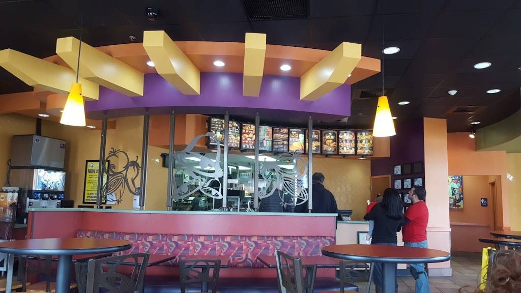 Taco Bell | meal takeaway | 1070 S West End Blvd, Quakertown, PA 18951, USA | 2155299086 OR +1 215-529-9086
