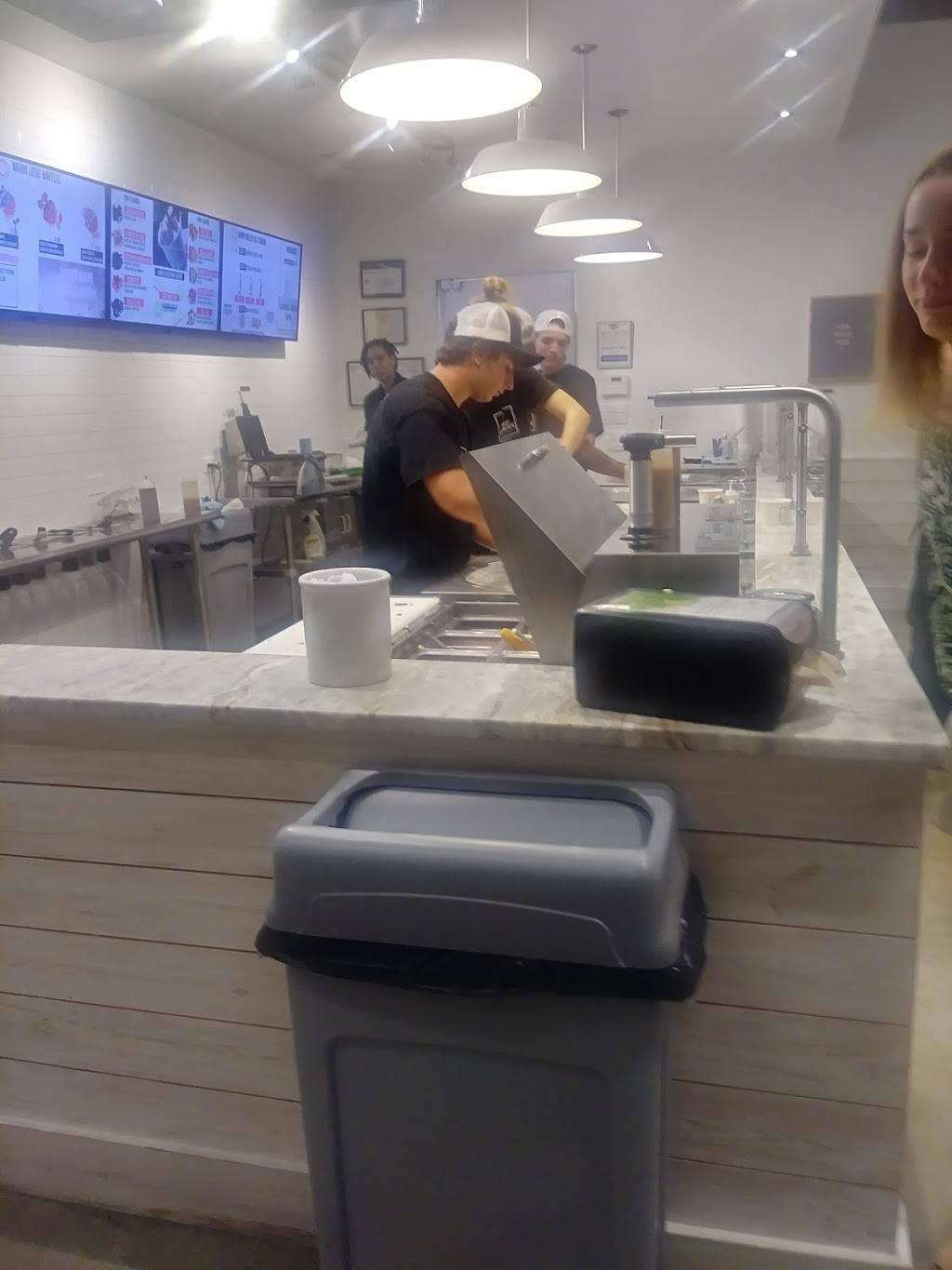 Buckhead Court | shopping mall | 3850-3872, Roswell Rd NE, Atlanta, GA 30342, USA | 4045753200 OR +1 404-575-3200