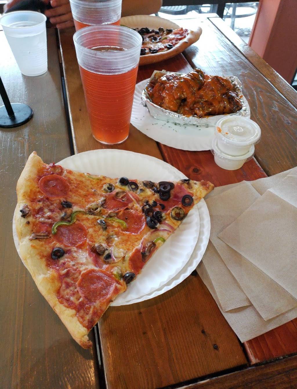 The Pizza Joint | restaurant | 7000d Westwind Dr, El Paso, TX 79912, USA | 9153077599 OR +1 915-307-7599