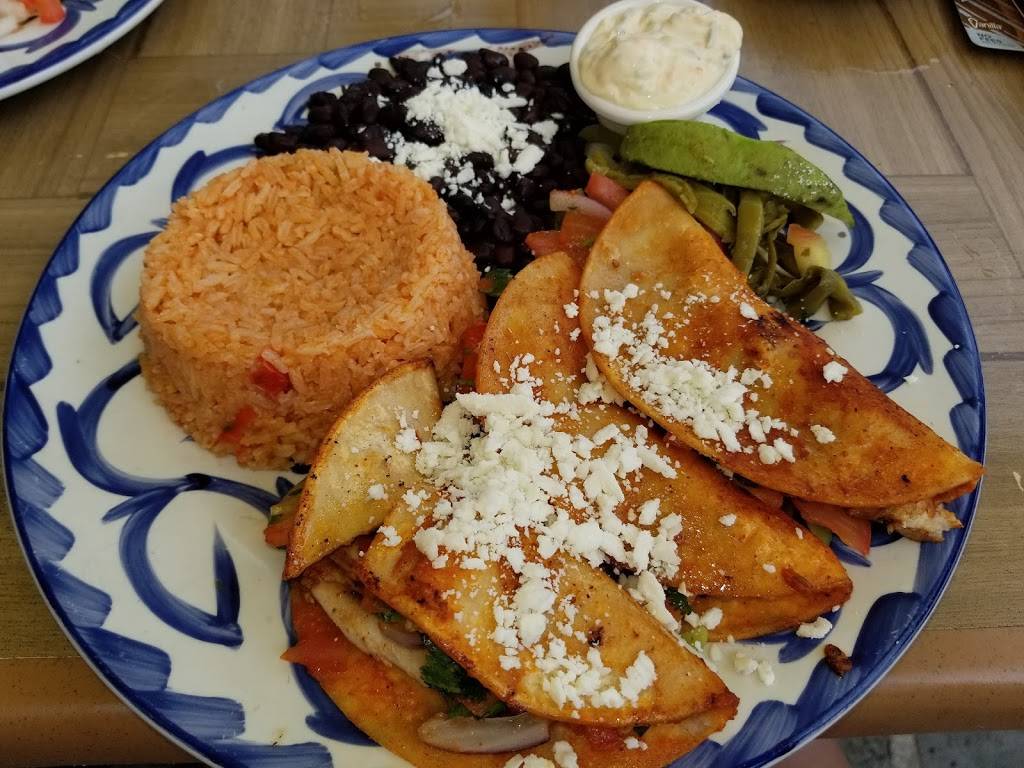 Guacamoles Mexican Cuisine | restaurant | 2 Sybil Ave, Branford, CT 06405, USA | 2032080695 OR +1 203-208-0695