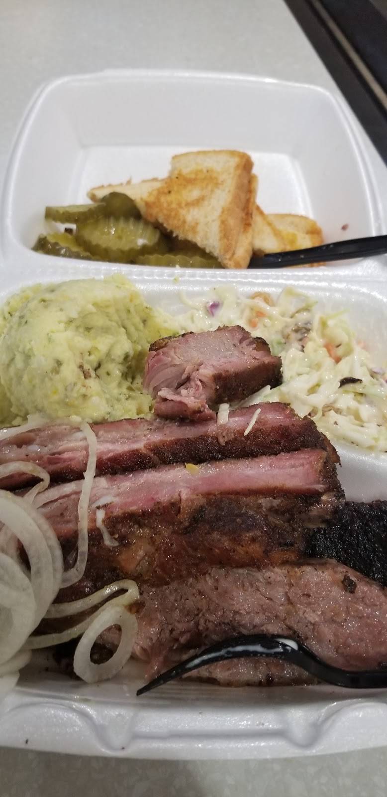 Rays BBQ Shack | restaurant | 3950 S Terminal Rd, Houston, TX 77032, USA | 2817676212 OR +1 281-767-6212