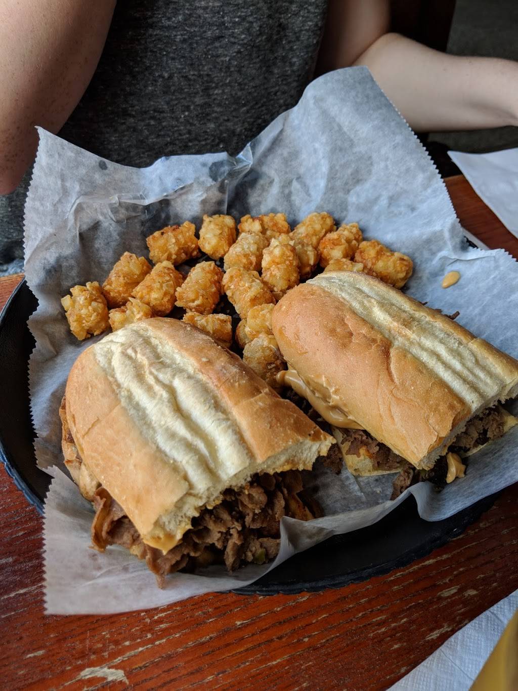 Flanagans Ale House | restaurant | 934 Baxter Ave, Louisville, KY 40204, USA | 5025853700 OR +1 502-585-3700