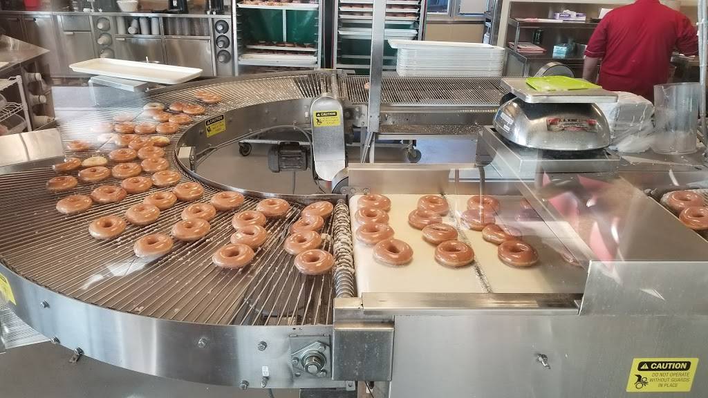 Krispy Kreme | bakery | 1575 Veterans Pkwy, Jeffersonville, IN 47130, USA | 8122887889 OR +1 812-288-7889