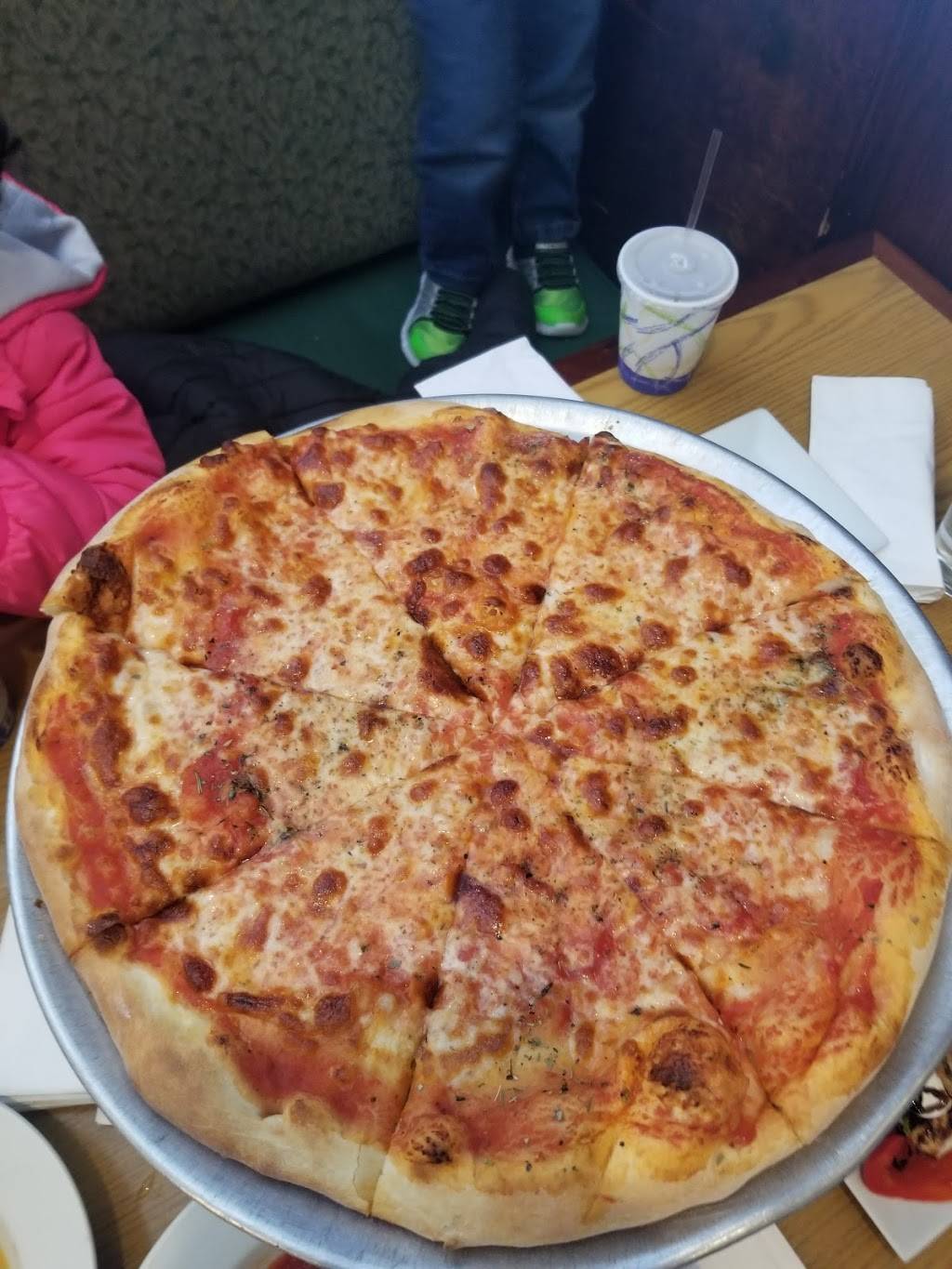 Borrellis | restaurant | 1580 Hempstead Turnpike, East Meadow, NY 11554, USA | 5167940190 OR +1 516-794-0190