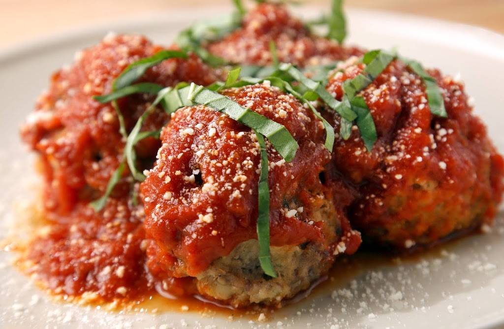 Pizzeria DeVille | restaurant | 404 N Milwaukee Ave, Libertyville, IL 60048, USA | 8473674992 OR +1 847-367-4992