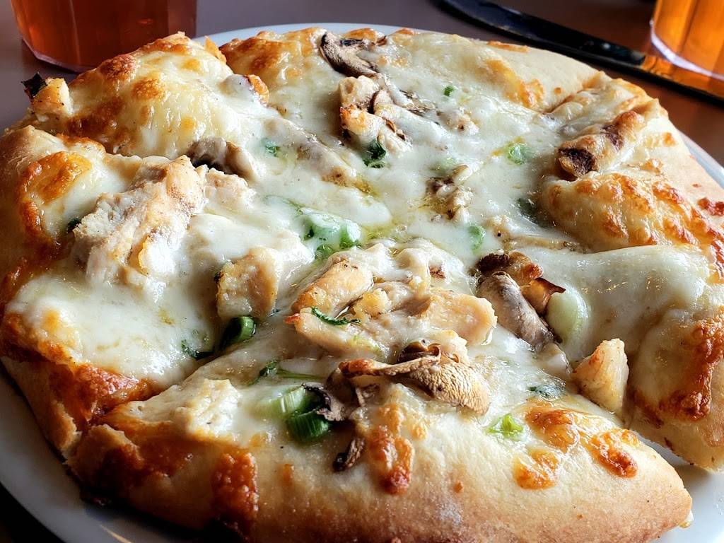 Cristianos Pizza Etc | restaurant | 1206 State Ave G, Marysville, WA 98270, USA | 3606538356 OR +1 360-653-8356