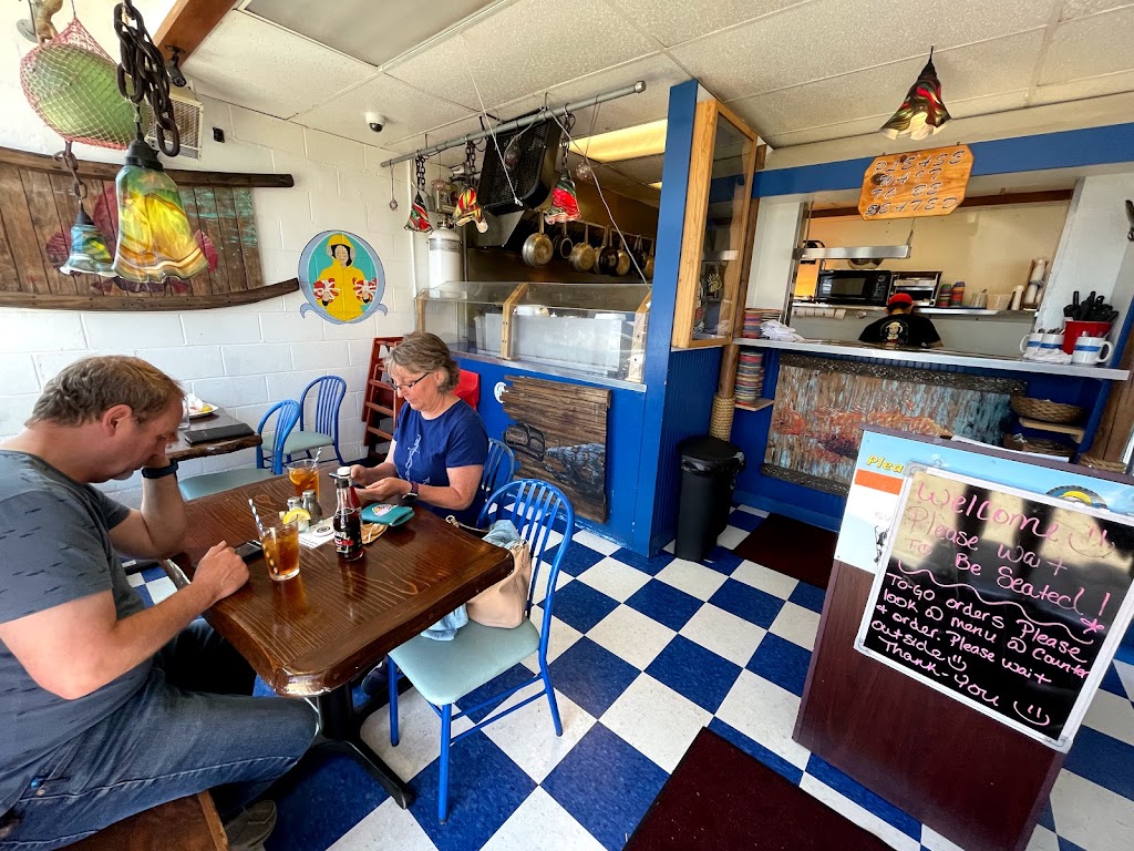 Ocean Bleu Seafoods at Ginos | restaurant | 808 SW Bay Blvd., Newport, OR 97365, USA | 5412652424 OR +1 541-265-2424