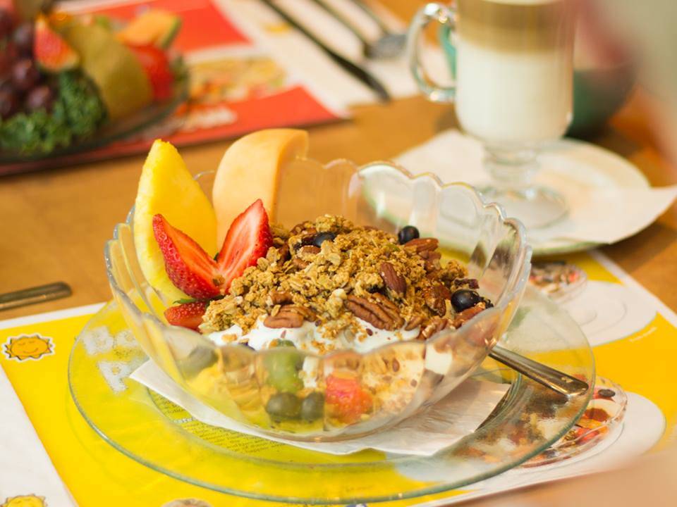 Cora | restaurant | 10909 Yonge St, Richmond Hill, ON L4C 3E3, Canada | 9055083500 OR +1 905-508-3500