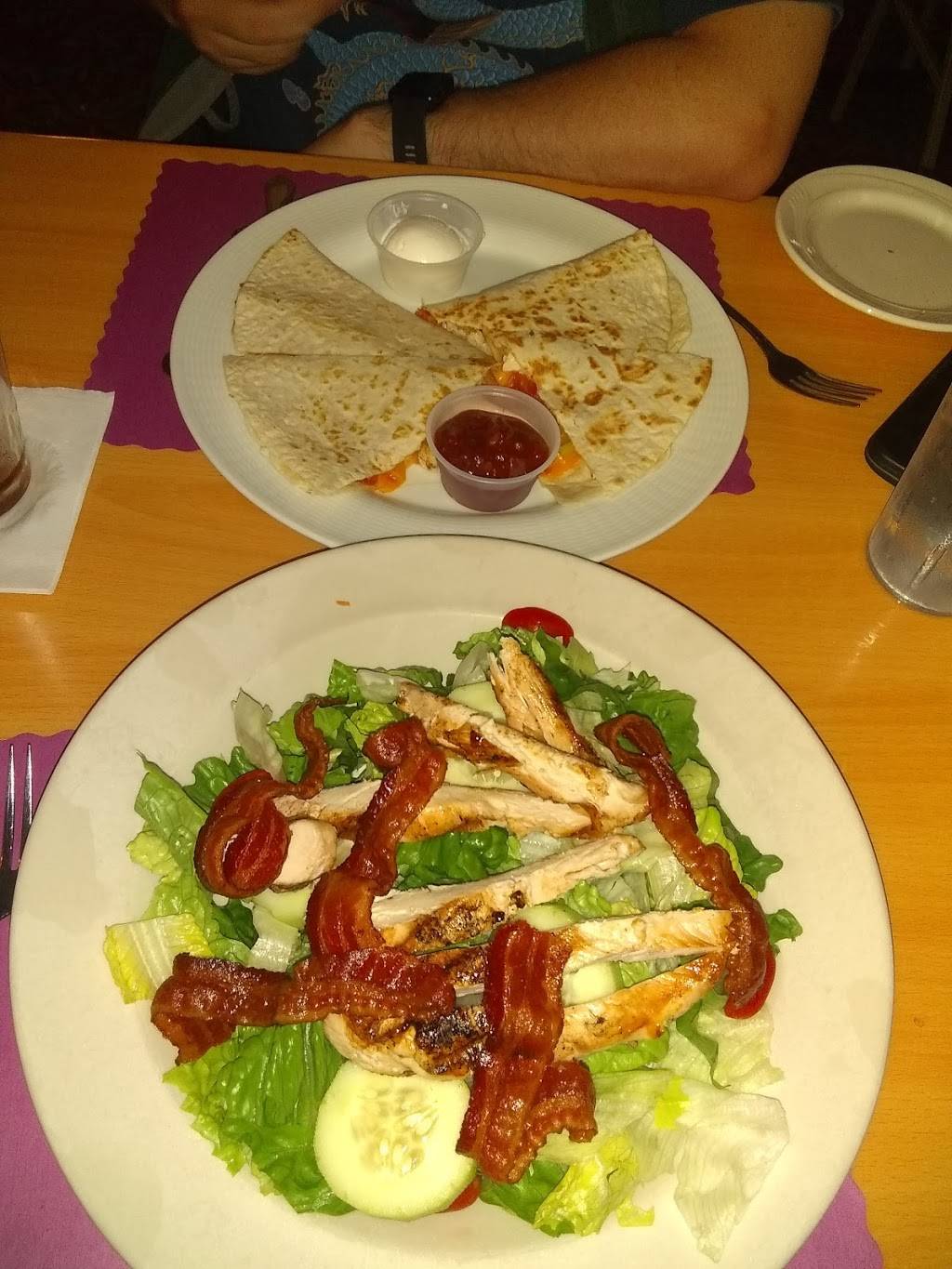 Theodores Restaurant | restaurant | 3231 Seneca Turnpike, Canastota, NY 13032, USA | 3156977929 OR +1 315-697-7929