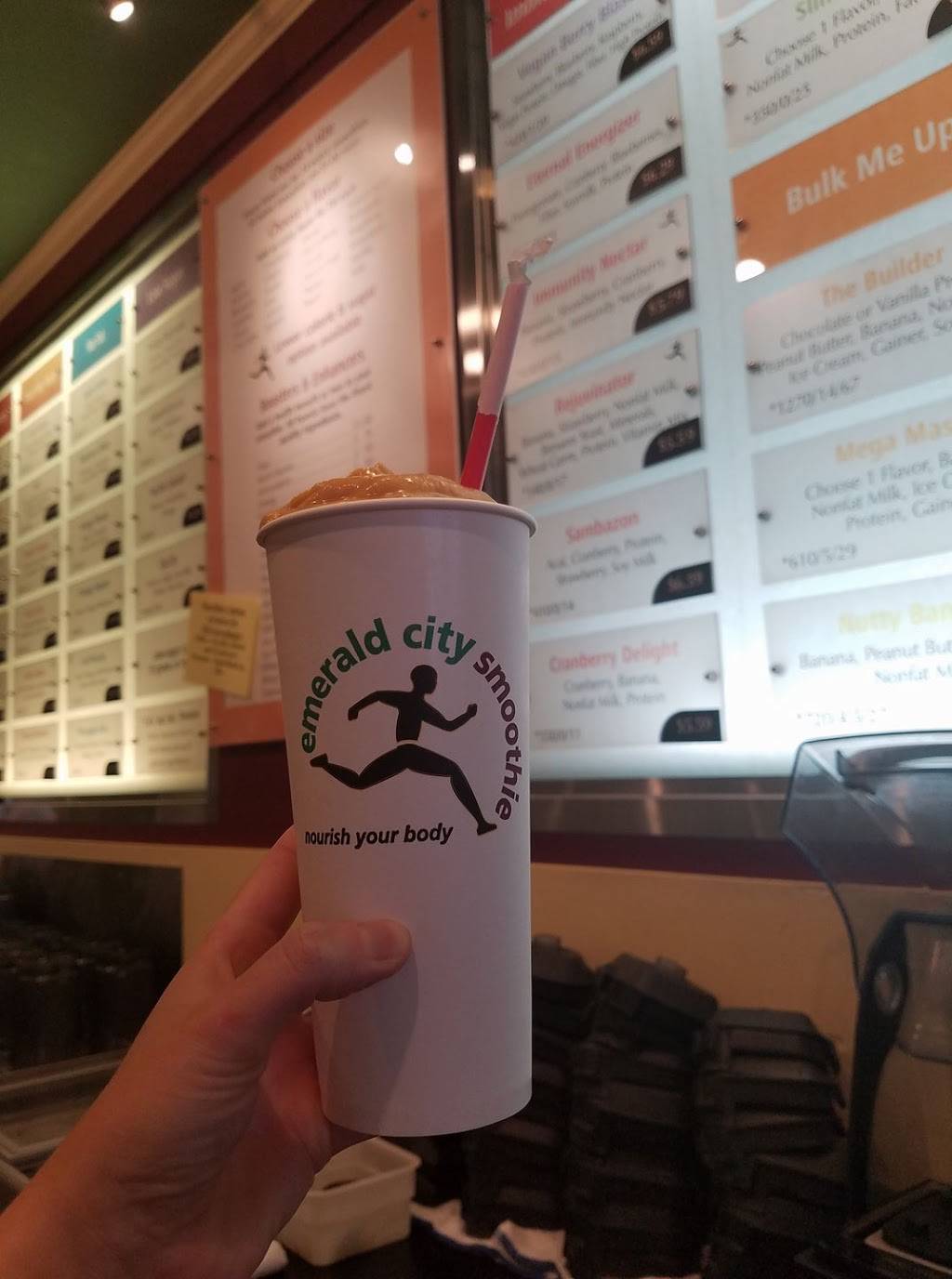 Emerald City Smoothie Alderwood Mall | restaurant | Alderwood Mall, 3000 184th St SW #946, Lynnwood, WA 98037, USA | 4256702505 OR +1 425-670-2505