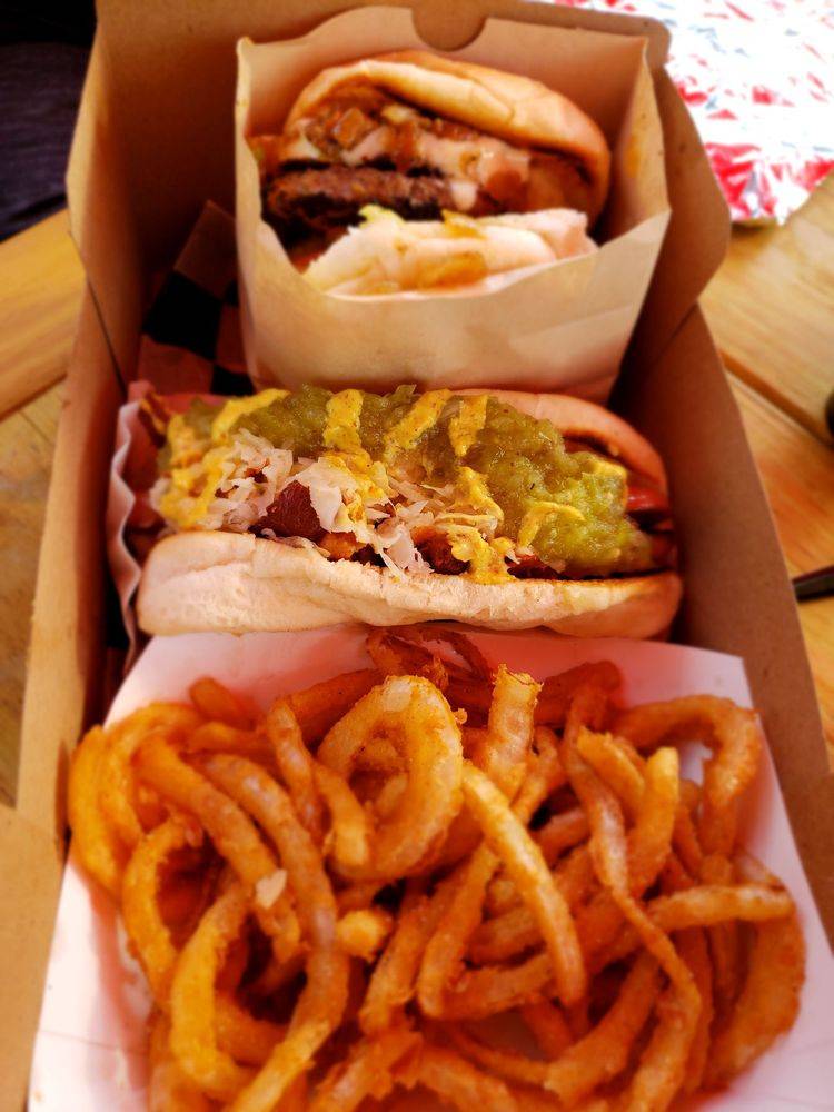 Dogtown | restaurant | 664 New Haven Ave, Milford, CT 06460, USA | 2037672895 OR +1 203-767-2895