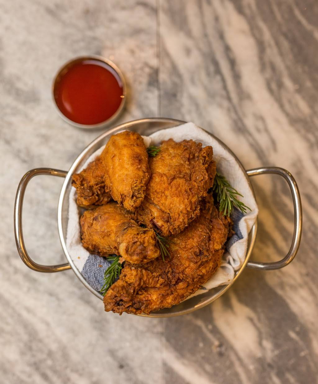 Steelbach | restaurant | 1902 N Ola Ave, Tampa, FL 33602, USA | 8136935478 OR +1 813-693-5478