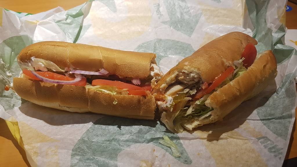 Subway | meal takeaway | 66 Court St, Brooklyn, NY 11201, USA | 7189286606 OR +1 718-928-6606