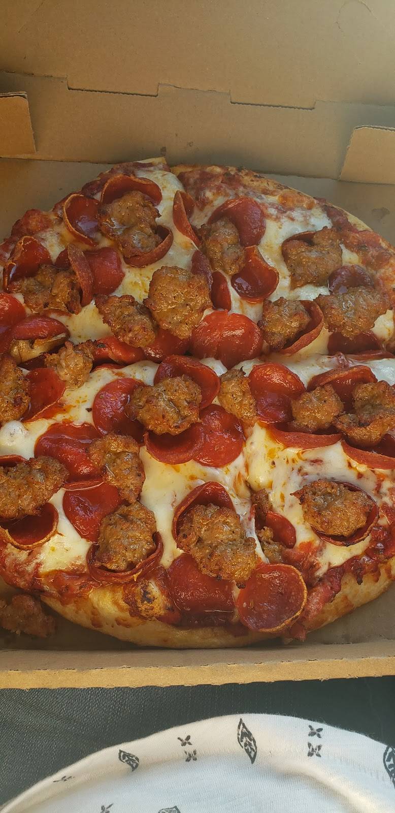 Fatcats Pizza & Pasta | restaurant | 39400 Murrieta Hot Springs Rd #108, Murrieta, CA 92563, USA | 9512405446 OR +1 951-240-5446