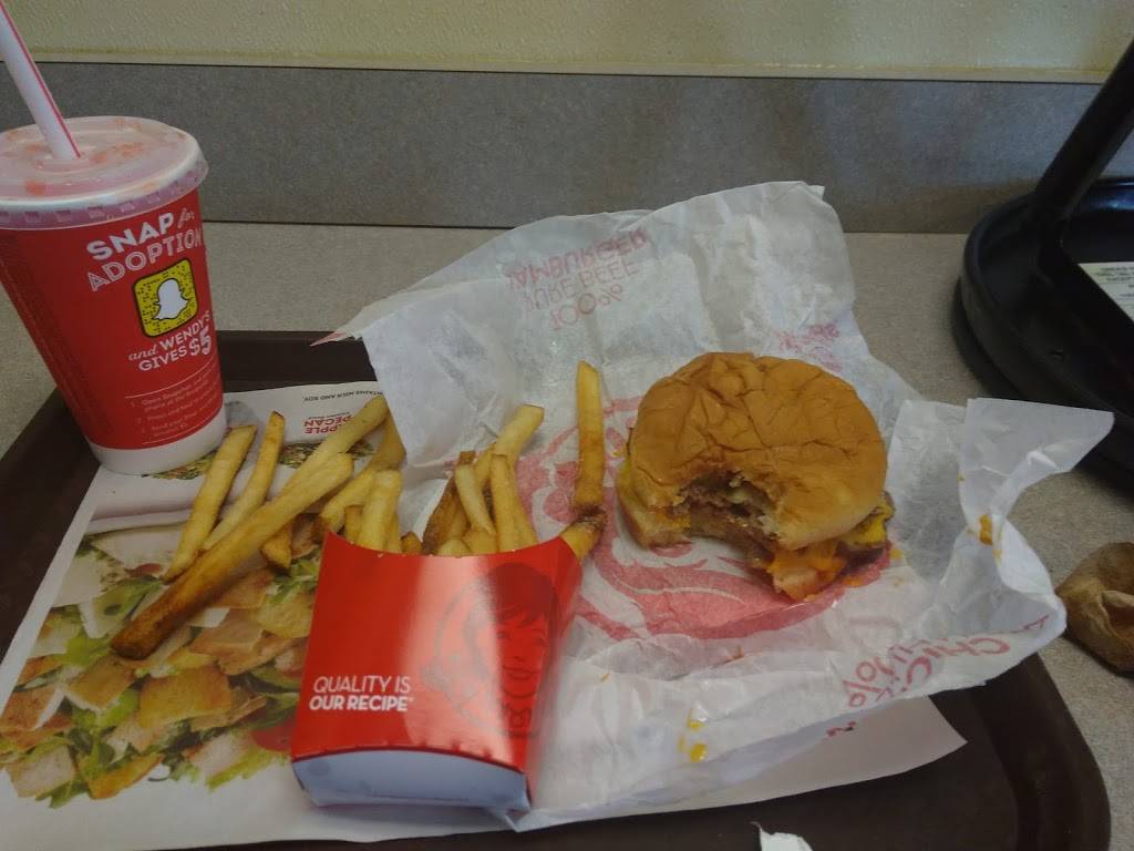 Wendys | restaurant | 2001 Veterans Blvd, Dublin, GA 31021, USA | 4782757659 OR +1 478-275-7659