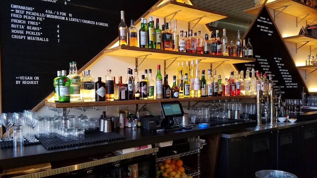 Shoals | restaurant | 2614 Elm St STE# 110, Dallas, TX 75226, USA | 4696770176 OR +1 469-677-0176