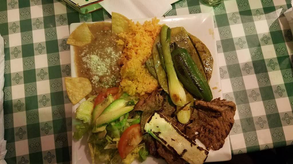 Cinderellas | restaurant | 108 Victory Blvd, Staten Island, NY 10301, USA | 7182854333 OR +1 718-285-4333