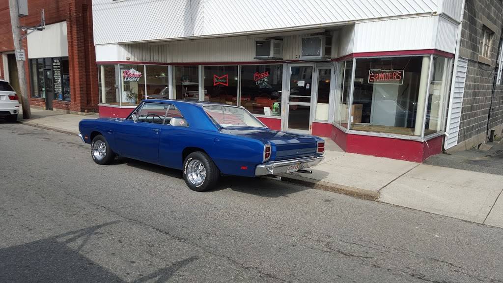 Highland Pizza | restaurant | 797 Robeson St, Fall River, MA 02720, USA | 5086750591 OR +1 508-675-0591