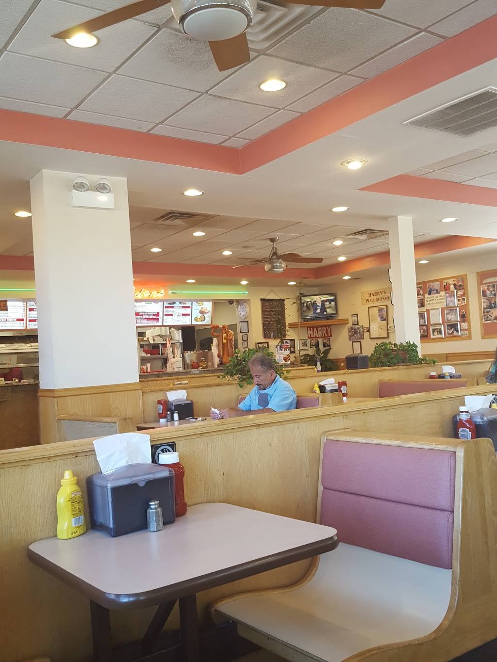 East of Edens | restaurant | 6350 N Cicero Ave, Chicago, IL 60646, USA | 7735458888 OR +1 773-545-8888