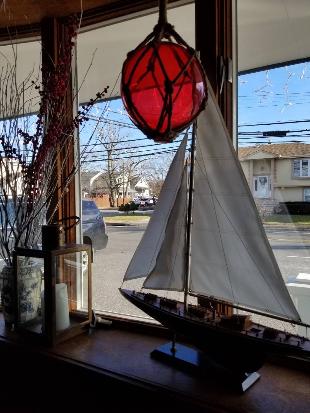 Twin Harbors Restaurant | restaurant | 341 Bayville Ave, Bayville, NY 11709, USA | 5166281700 OR +1 516-628-1700