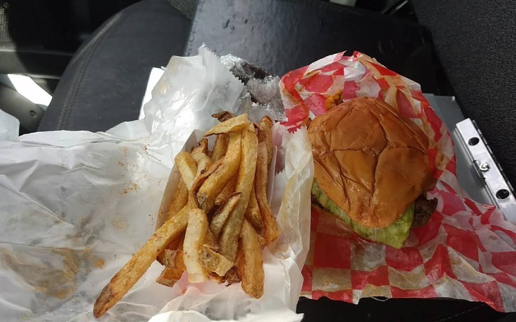 Road Runner Cafe | cafe | 1153 Kincaid Bridge Rd, Winnsboro, SC 29180, USA | 8036351600 OR +1 803-635-1600