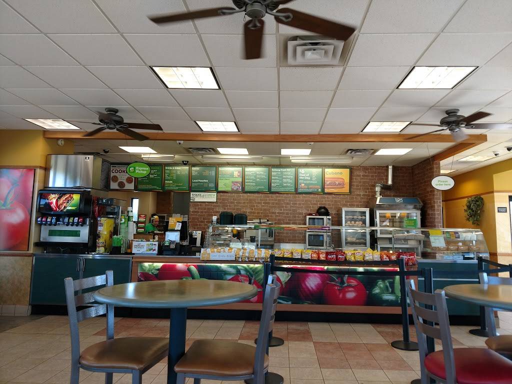 Subway | meal takeaway | 120 Evergreen Dr, Sartell, MN 56377, USA | 3202537500 OR +1 320-253-7500