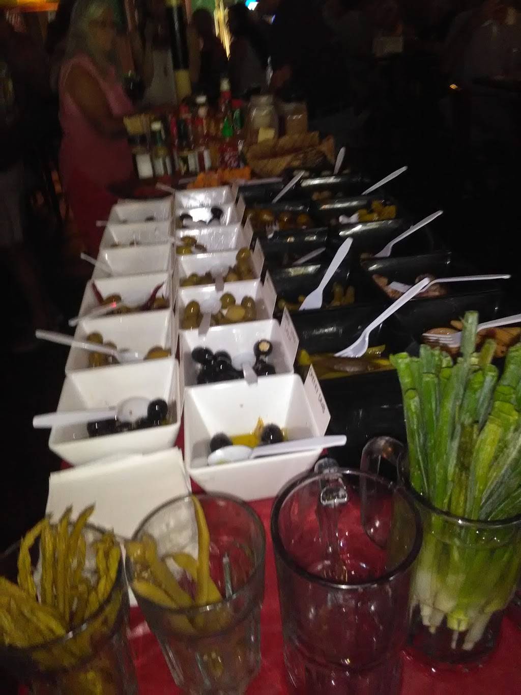 McCabes Irish Pub | restaurant | 302 Old Main St, Bradenton, FL 34205, USA | 9418963126 OR +1 941-896-3126