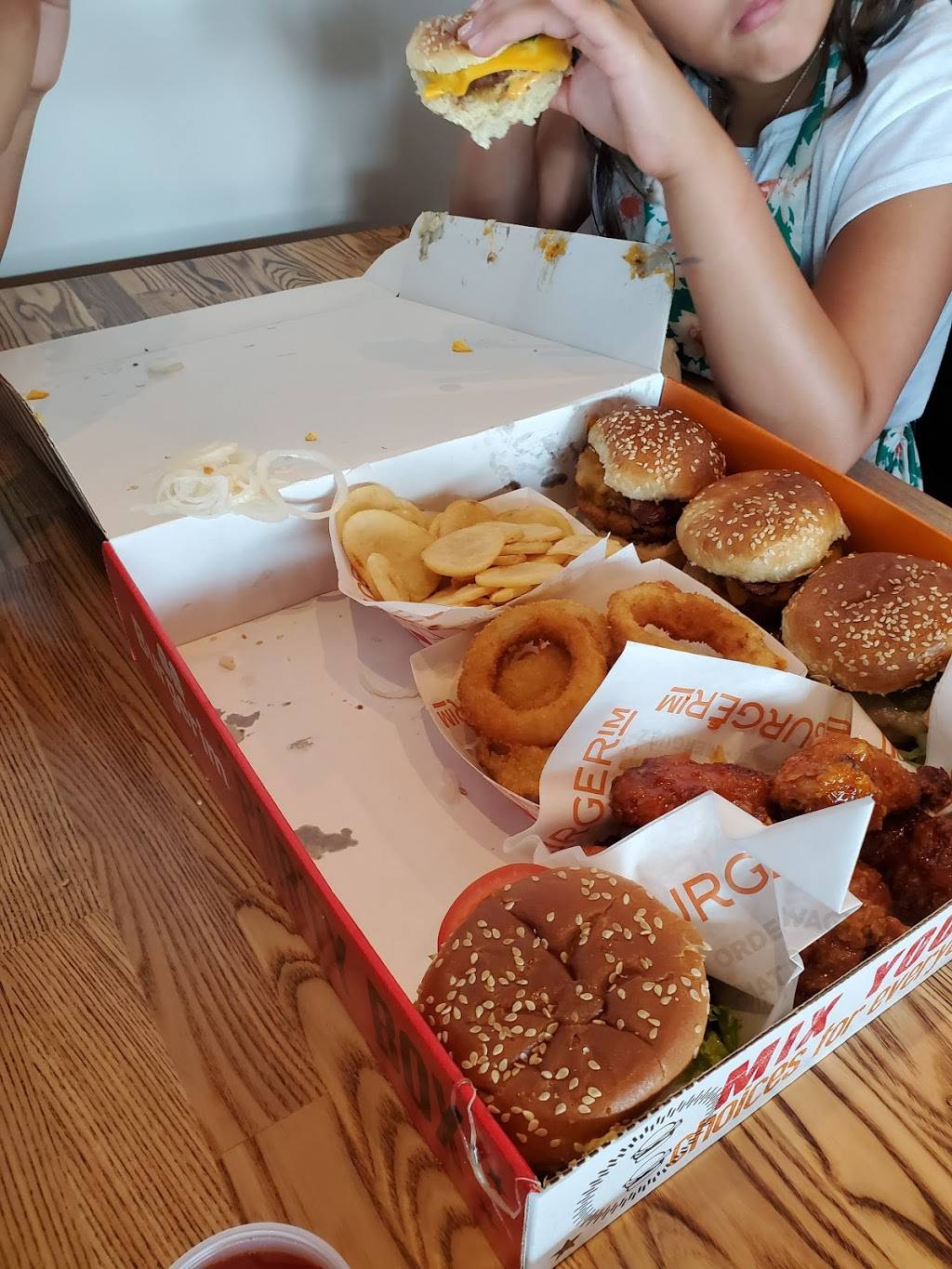 BurgerIM | restaurant | 26742 E University Dr Suite 250, Aubrey, TX 76227, USA | 4694812611 OR +1 469-481-2611