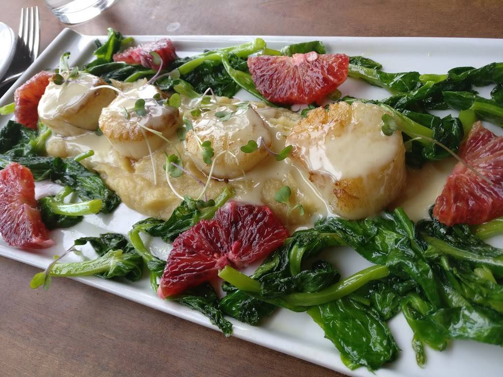 Le Garage | restaurant | 85 Liberty Ship Way #109, Sausalito, CA 94965, USA | 4153325625 OR +1 415-332-5625