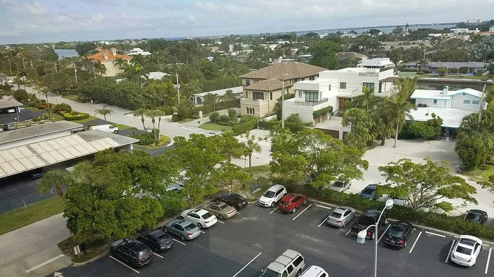 Sand Dollar Restaurant | restaurant | 233 Benjamin Franklin Dr, Sarasota, FL 34236, USA | 9413885555 OR +1 941-388-5555