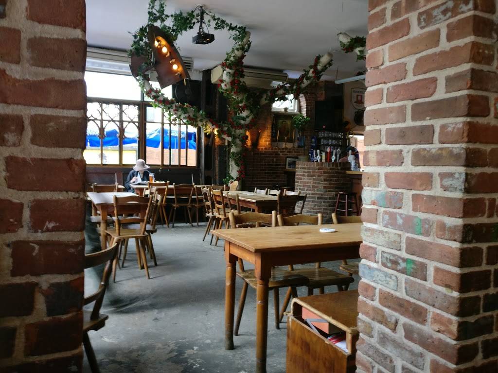 Zum Schneider NYC | restaurant | 107 Avenue C, New York, NY 10009, USA | 2125981098 OR +1 212-598-1098