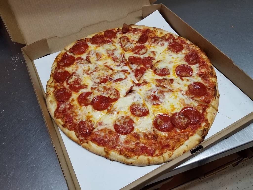 Saras Pizza | restaurant | 3114 Chicago Dr, Hudsonville, MI 49426, USA | 6166690800 OR +1 616-669-0800