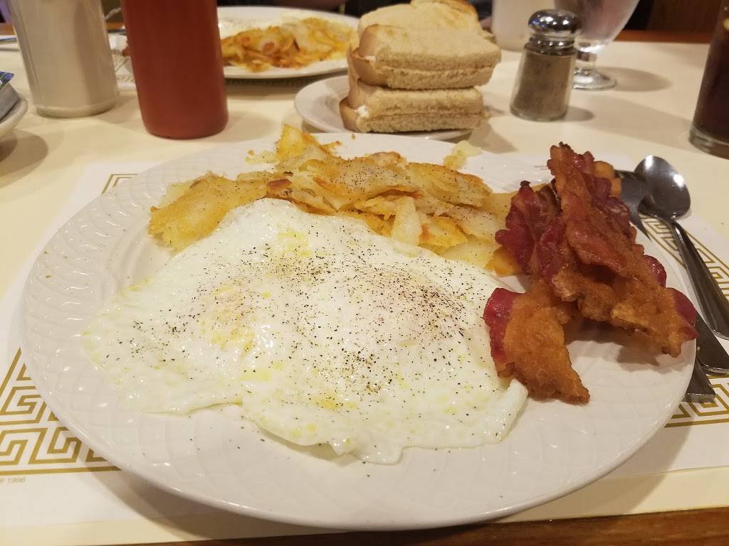 Georgios | restaurant | 149 E Lancaster Ave, Downingtown, PA 19335, USA | 6102693232 OR +1 610-269-3232