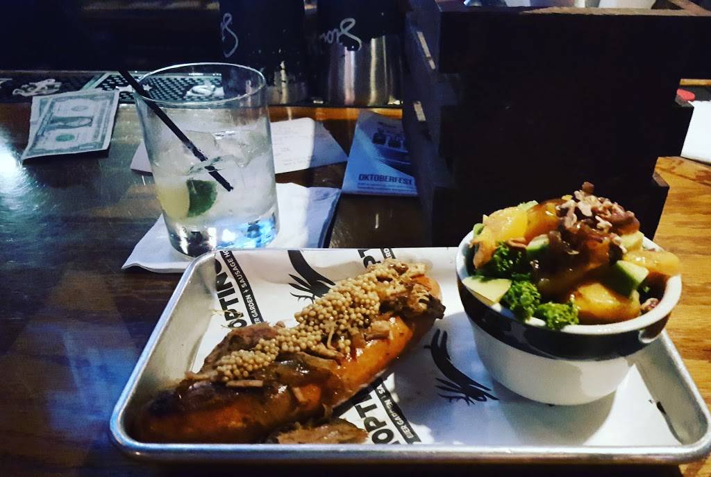 Hoptinger Bier Garden & Sausage House | restaurant | 333 1st St N, Jacksonville Beach, FL 32250, USA | 9042220796 OR +1 904-222-0796