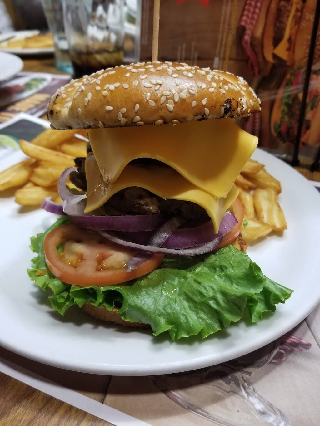 Dennys | restaurant | 75 Consumers Dr, Whitby, ON L1N 9S2, Canada | 9056656575 OR +1 905-665-6575