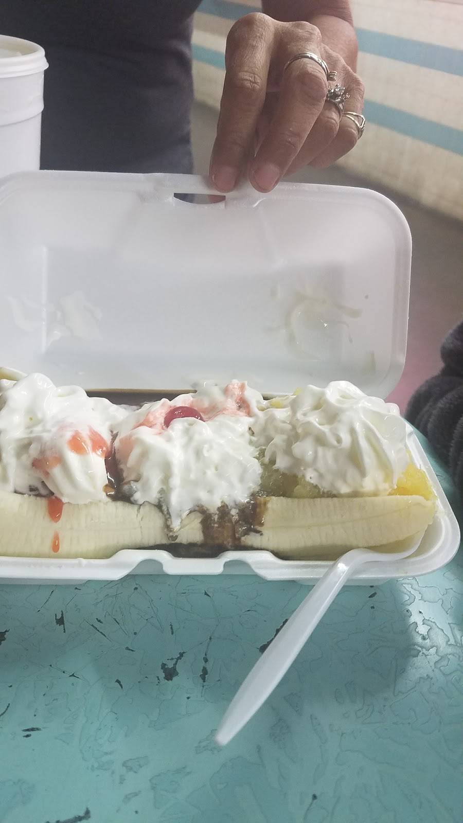 Tastee | restaurant | 168 E 4th St, Perris, CA 92570, USA | 9516575018 OR +1 951-657-5018