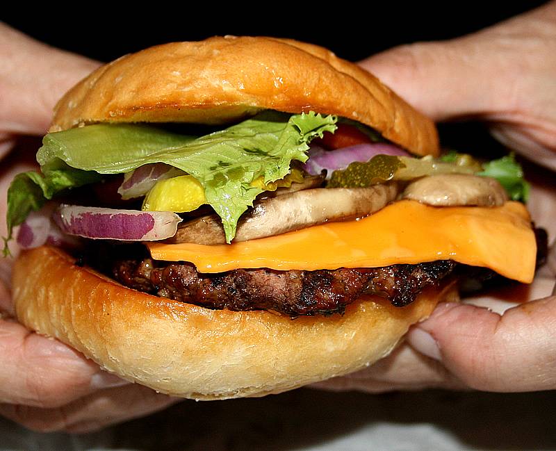 Bubs Burgers & Ice Cream | restaurant | 210 W Main St, Carmel, IN 46032, USA | 3177062827 OR +1 317-706-2827