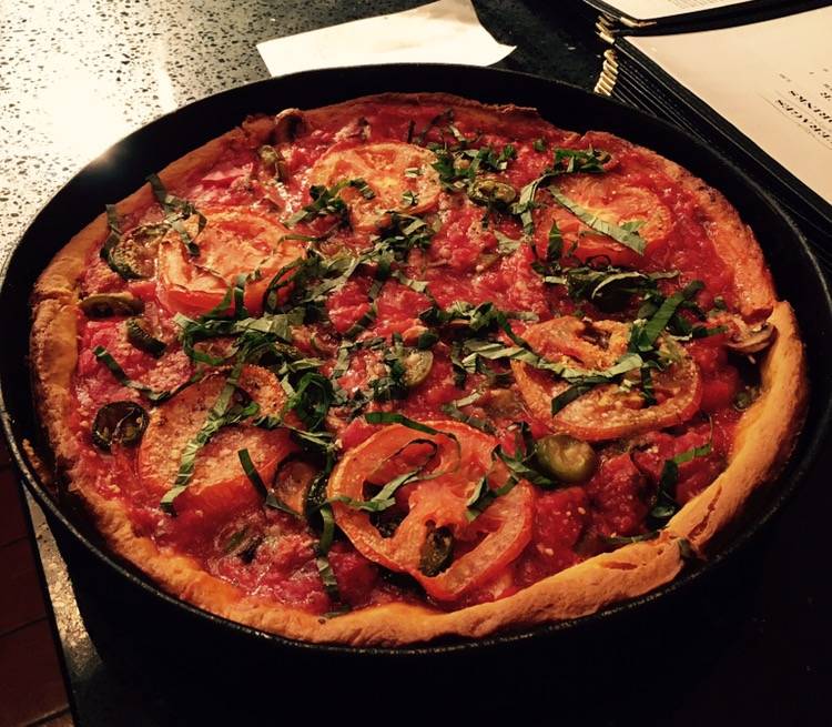 Ginos East Of Lakeview | restaurant | 2801 N Lincoln Ave, Chicago, IL 60657, USA | 7733273737 OR +1 773-327-3737