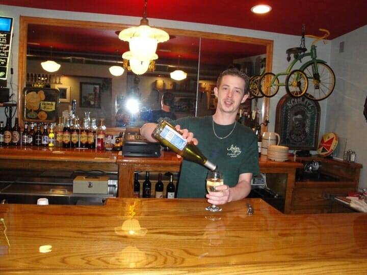 Italian Village | restaurant | 405 S Washington St, Carbondale, IL 62901, USA | 6184576559 OR +1 618-457-6559