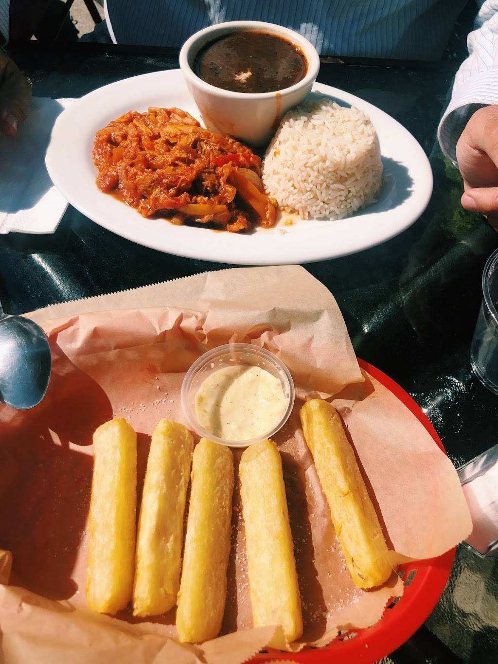 Equelecua Cuban Cafe | restaurant | 1120 W Florence Ave, Inglewood, CA 90301, USA | 3237412822 OR +1 323-741-2822