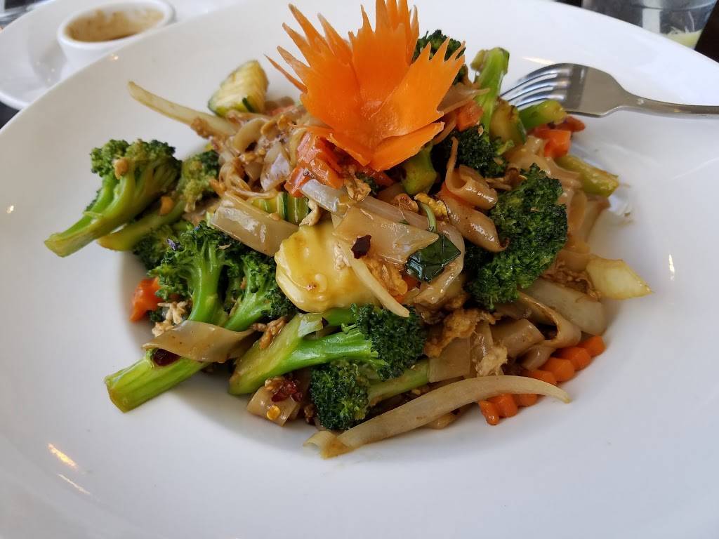 Pop Thai Restaurant | restaurant | 1227 N Mills Ave, Orlando, FL 32803, USA | 4072035088 OR +1 407-203-5088
