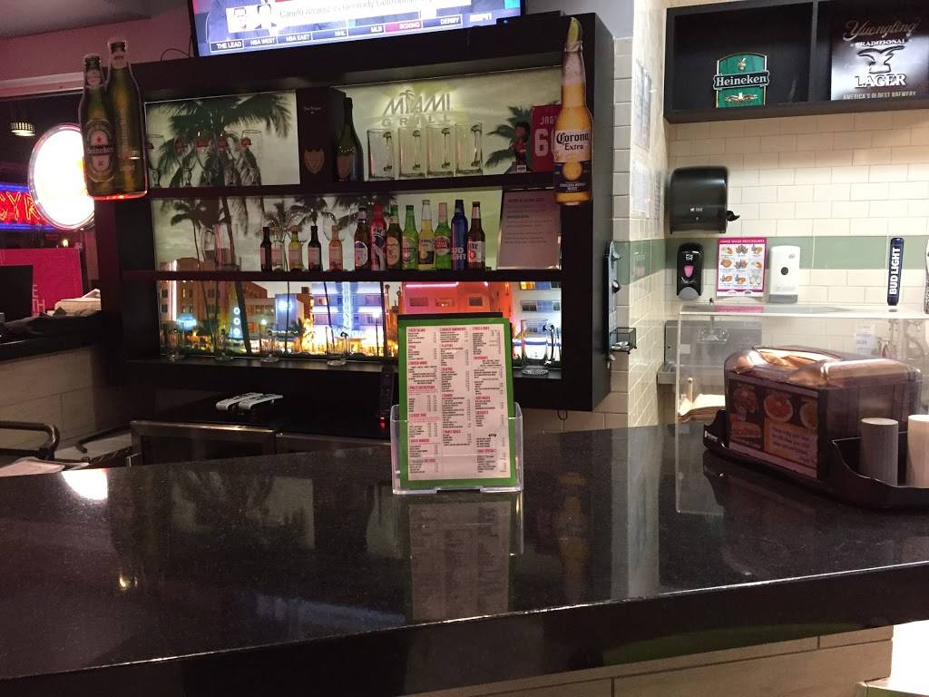 Miami Grill | restaurant | 1505 S Federal Hwy, Dania Beach, FL 33004, USA | 9549221128 OR +1 954-922-1128