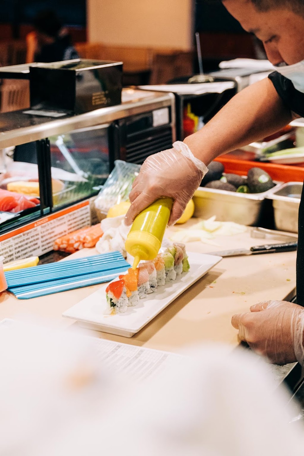 Crazy Tuna Sushi | restaurant | 941 W Elliot Rd, Chandler, AZ 85225, USA | 4808555535 OR +1 480-855-5535