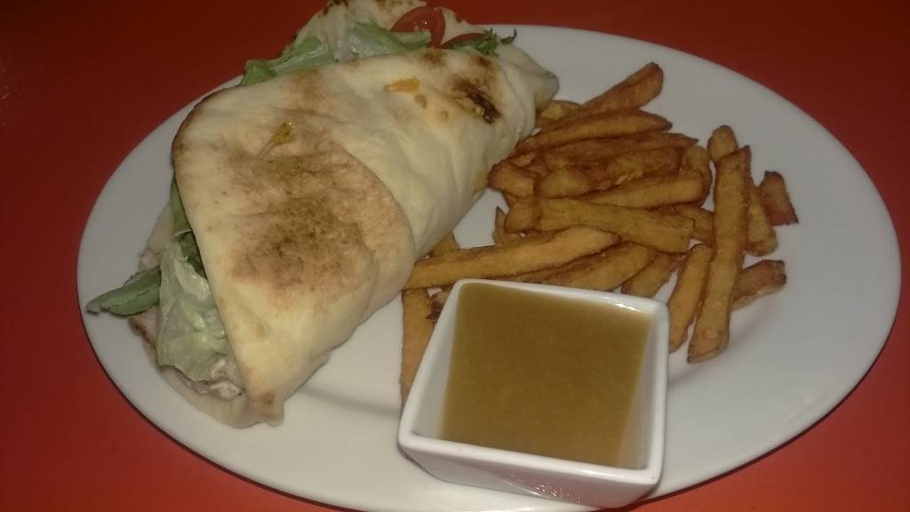 Lakelands Restaurant and Pub | restaurant | 9690 W Lake Rd, Lake City, PA 16423, USA | 8147747271 OR +1 814-774-7271